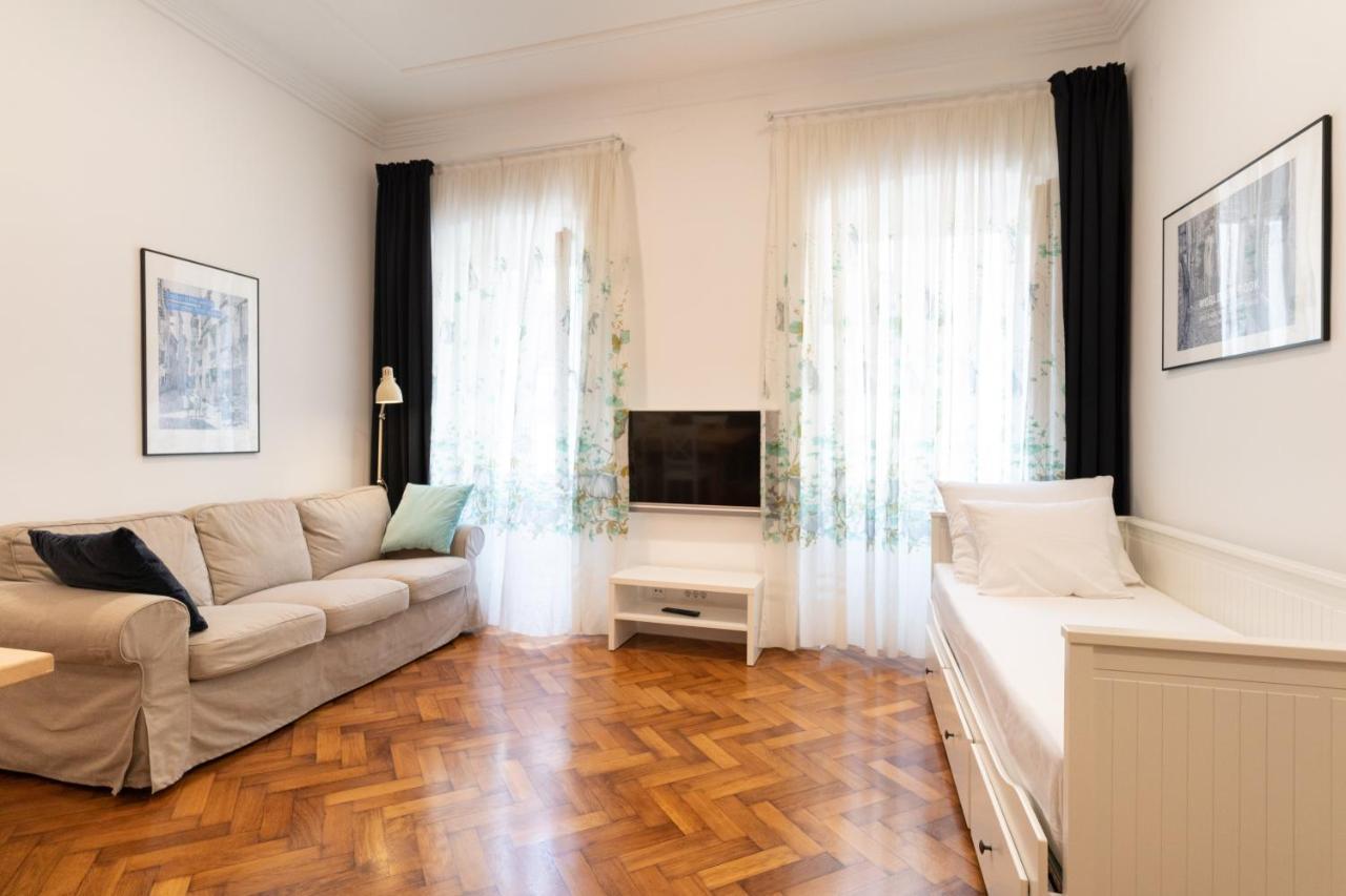 Mimi Carera Apartment & Room Ровин Екстериор снимка