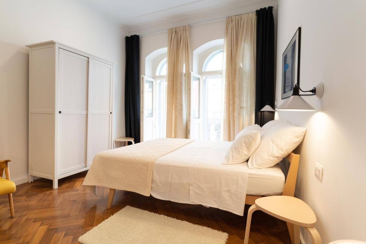 Mimi Carera Apartment & Room Ровин Екстериор снимка